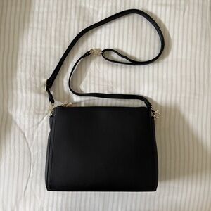 Lo & Sons Pearl Crossbody Bag - Black Cactus Leather